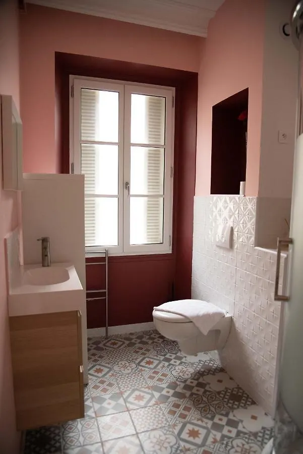 Le Petit Avignonnais - Aphrodite - Intramuros - Center - 0*, Avignon France