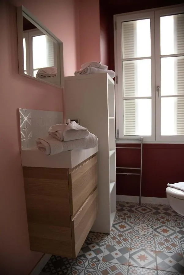 Le Petit Avignonnais - Aphrodite - Intramuros - Center - France